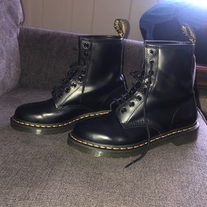 Dr. Martins size 7 black high top